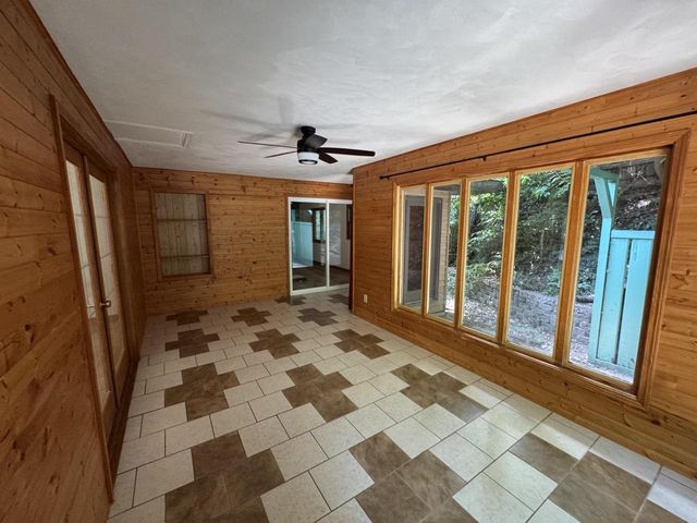 625 Thomas Street, Janesville, WI 53545