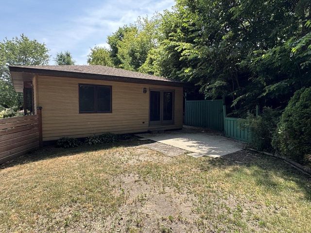 625 Thomas Street, Janesville, WI 53545