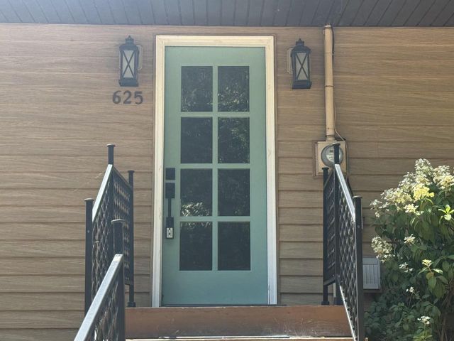 625 Thomas Street, Janesville, WI 53545