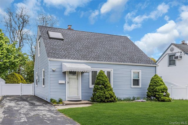 97 Horton Road, Valley Stream, NY 11581