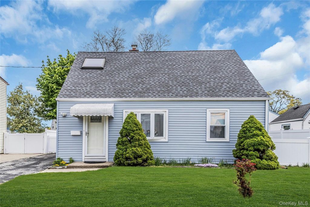 97 Horton Road, Valley Stream, NY 11581