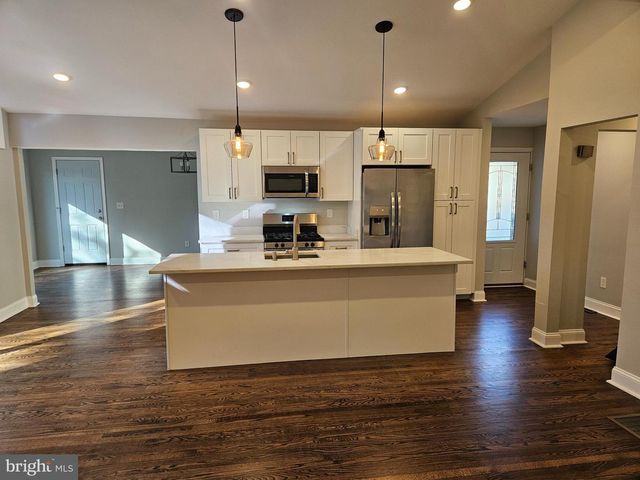 7913 HILLTOP AVE, Nottingham, MD 21236