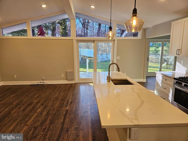 7913 HILLTOP AVE, Nottingham, MD 21236