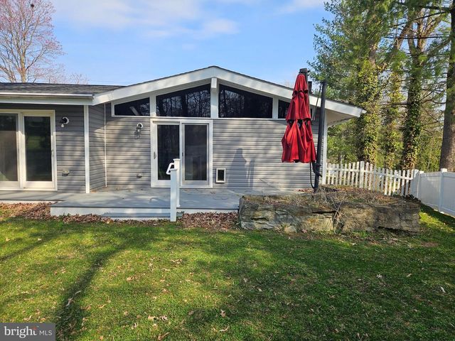 7913 HILLTOP AVE, Nottingham, MD 21236