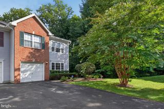 201 WALDORF DR, Princeton, NJ 08540