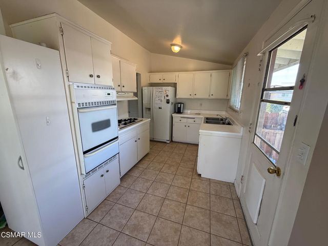 1482 Paul Street, Simi Valley, CA 93065