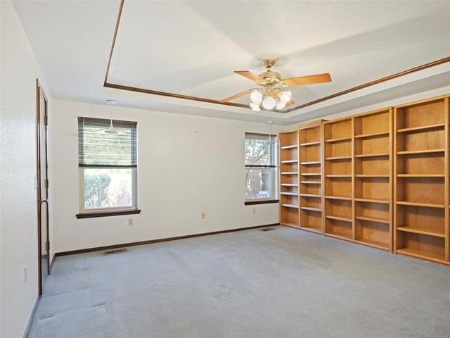 1372 W Cedarbrook Lane, Moore, OK 73170