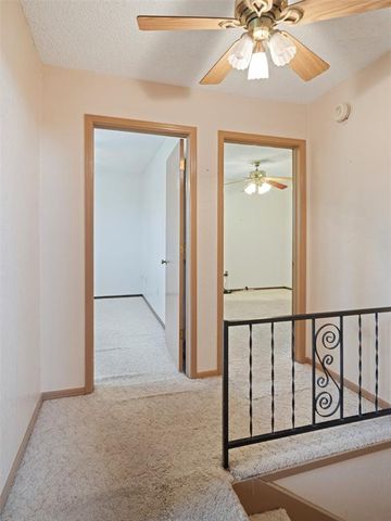 1372 W Cedarbrook Lane, Moore, OK 73170