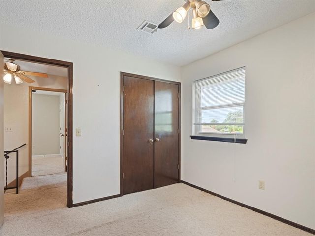 1372 W Cedarbrook Lane, Moore, OK 73170