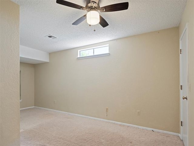 1372 W Cedarbrook Lane, Moore, OK 73170