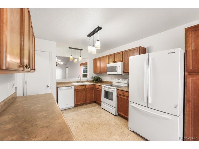 8342 Silver Glen Dr, Fountain, CO 80817