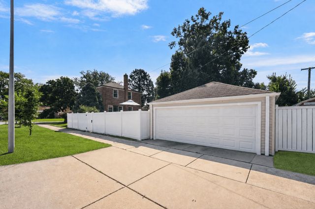 1800 Norfolk Avenue, Westchester, IL 60154