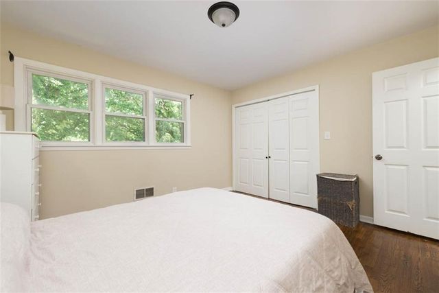 8840 N Forest Avenue, Kansas City, MO 64155