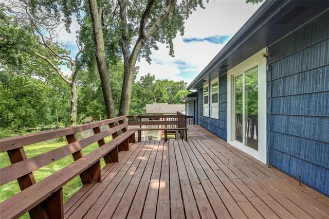 8840 N Forest Avenue, Kansas City, MO 64155
