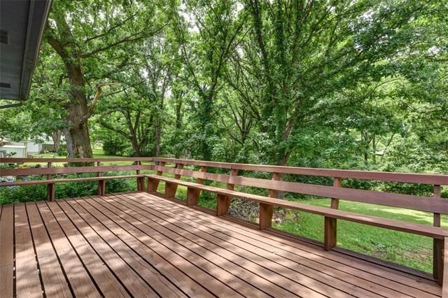 8840 N Forest Avenue, Kansas City, MO 64155