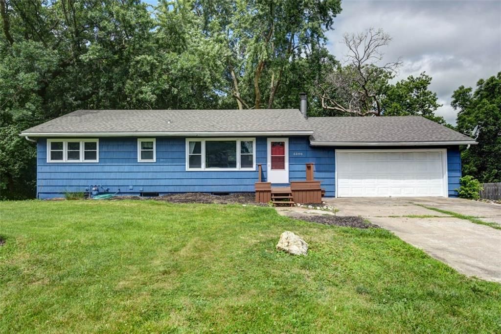 8840 N Forest Avenue, Kansas City, MO 64155