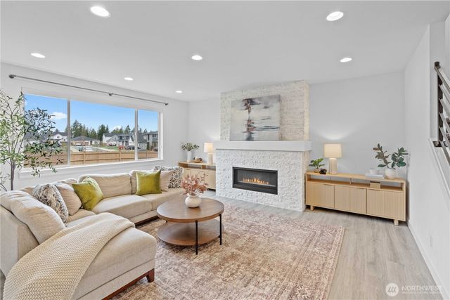 6602 232nd Avenue E, Buckley, WA 98321