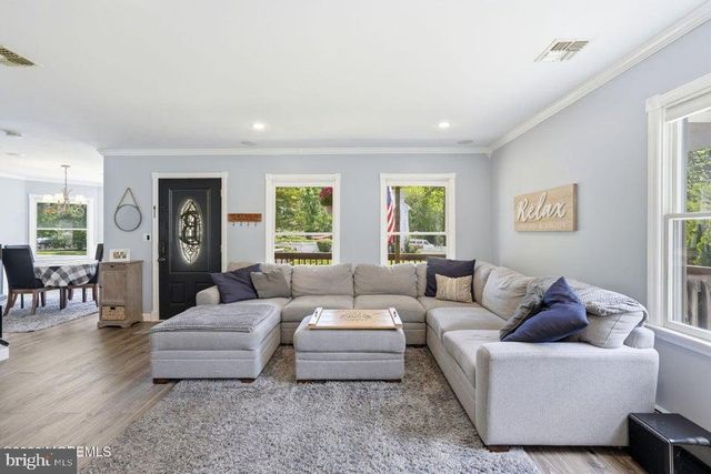 482 CLIFTON AVE, Bayville, NJ 08721
