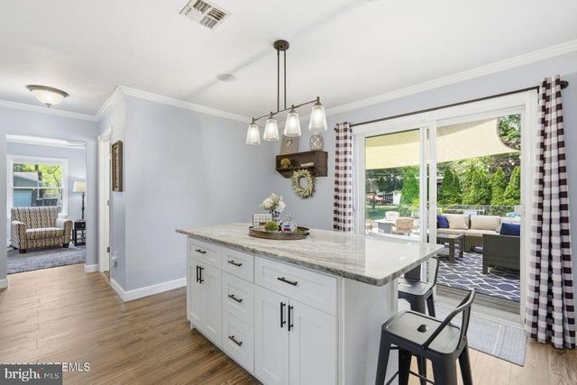 482 CLIFTON AVE, Bayville, NJ 08721