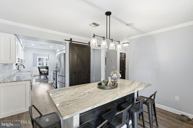 482 CLIFTON AVE, Bayville, NJ 08721