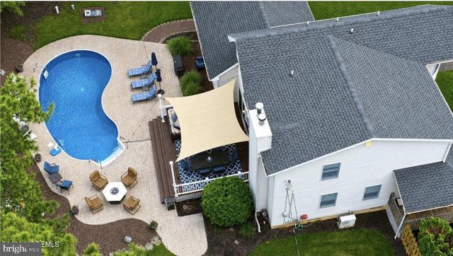 482 CLIFTON AVE, Bayville, NJ 08721