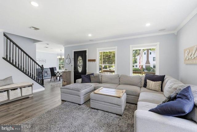 482 CLIFTON AVE, Bayville, NJ 08721