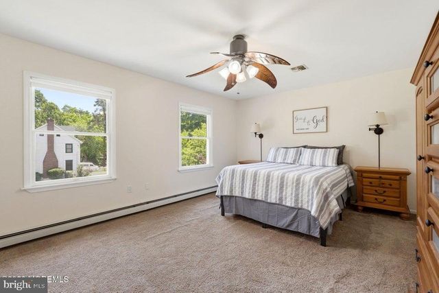 482 CLIFTON AVE, Bayville, NJ 08721