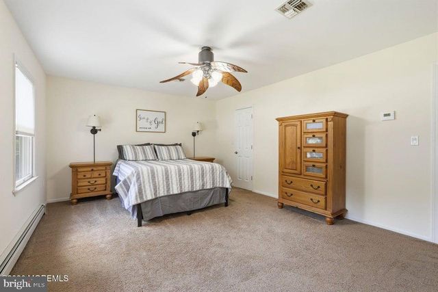 482 CLIFTON AVE, Bayville, NJ 08721