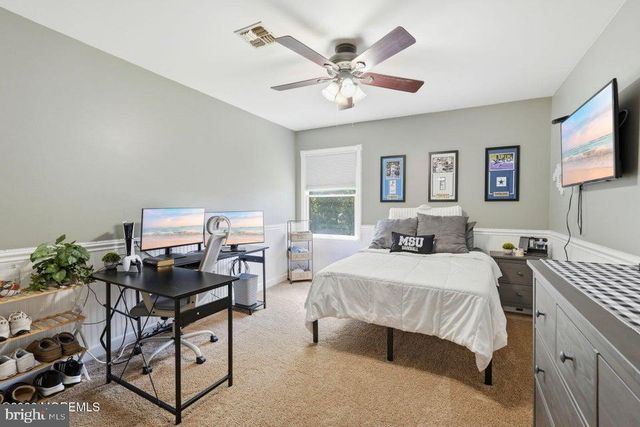 482 CLIFTON AVE, Bayville, NJ 08721