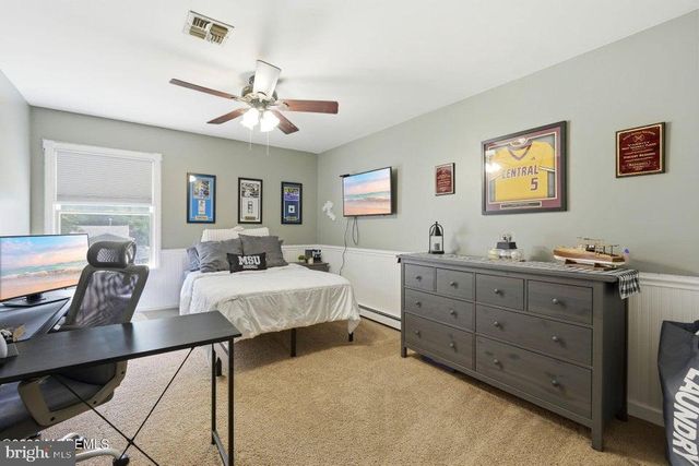 482 CLIFTON AVE, Bayville, NJ 08721