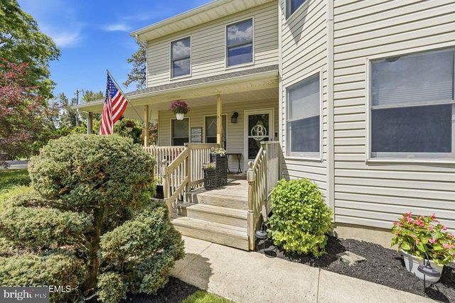 482 CLIFTON AVE, Bayville, NJ 08721