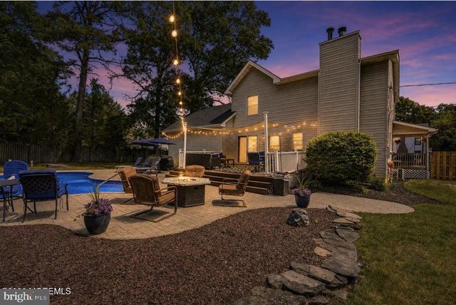 482 CLIFTON AVE, Bayville, NJ 08721