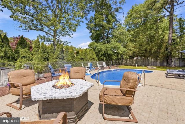 482 CLIFTON AVE, Bayville, NJ 08721
