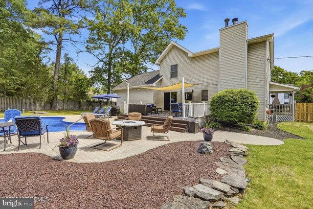 482 CLIFTON AVE, Bayville, NJ 08721
