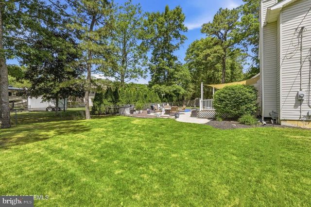 482 CLIFTON AVE, Bayville, NJ 08721