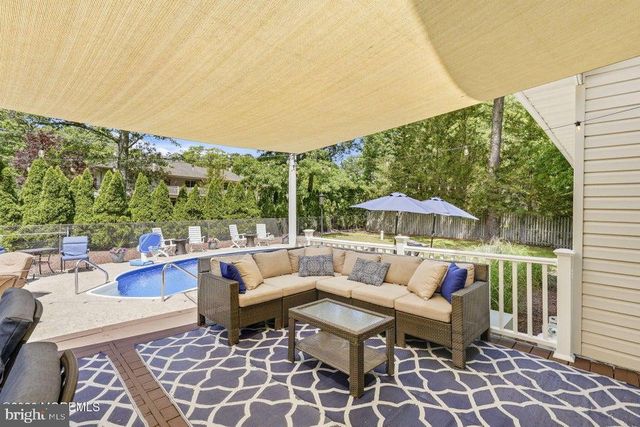 482 CLIFTON AVE, Bayville, NJ 08721