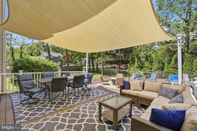 482 CLIFTON AVE, Bayville, NJ 08721