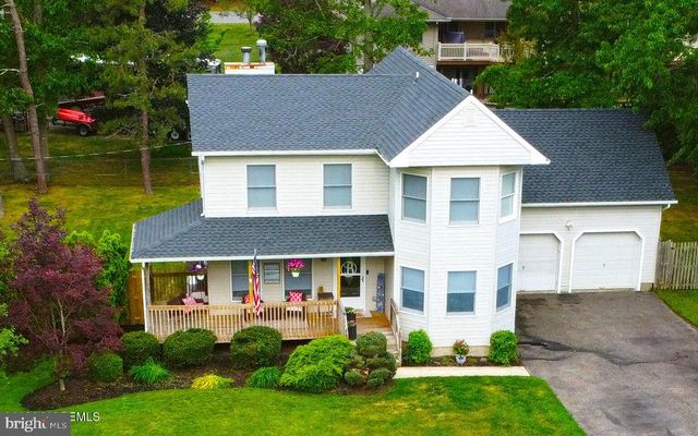 482 CLIFTON AVE, Bayville, NJ 08721