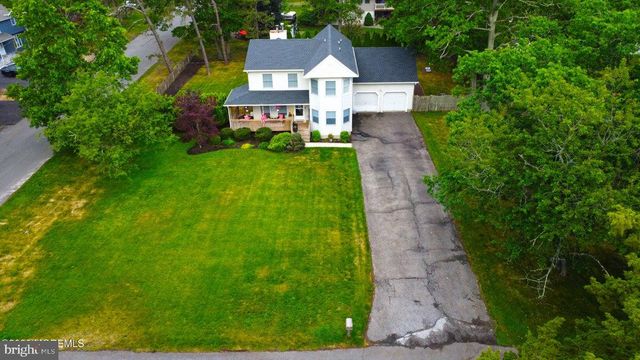 482 CLIFTON AVE, Bayville, NJ 08721