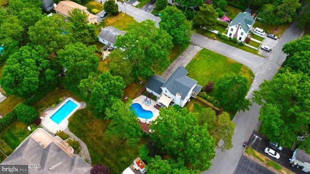 482 CLIFTON AVE, Bayville, NJ 08721