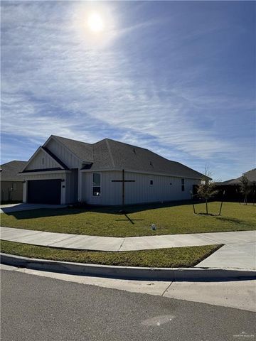 2701 N Day Lily Avenue, Edinburg, TX 78541