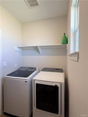 2701 N Day Lily Avenue, Edinburg, TX 78541