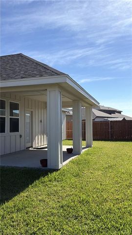 2701 N Day Lily Avenue, Edinburg, TX 78541