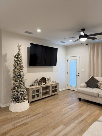 2701 N Day Lily Avenue, Edinburg, TX 78541