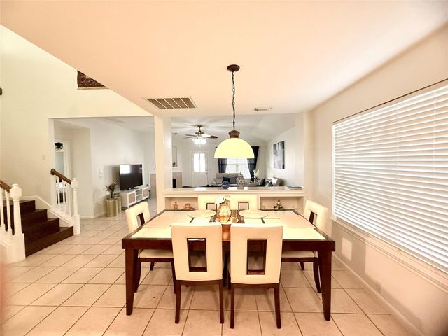 4615 Pin Oak Creek Lane, Houston, TX 77345