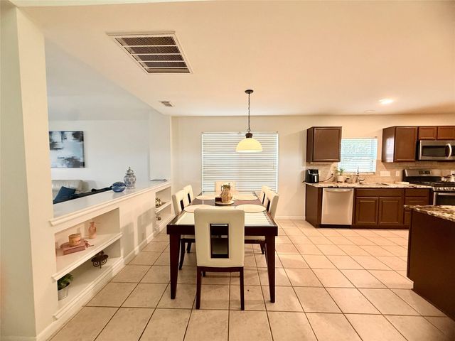 4615 Pin Oak Creek Lane, Houston, TX 77345