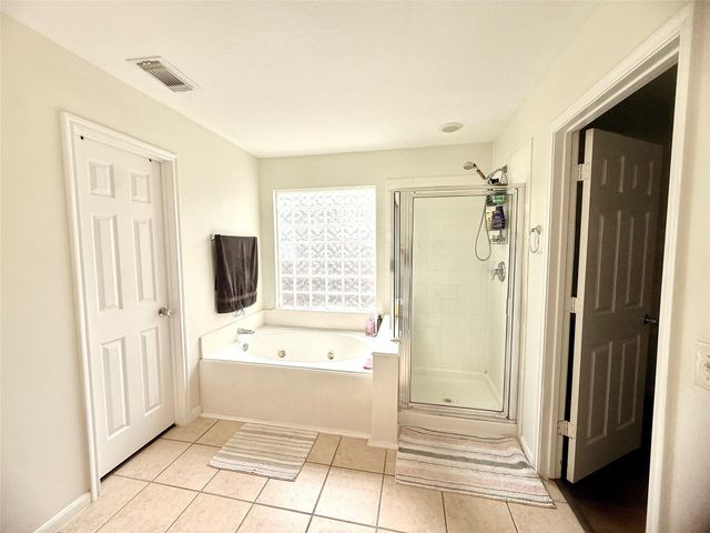 4615 Pin Oak Creek Lane, Houston, TX 77345