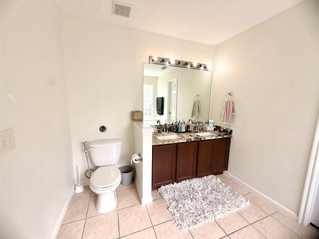 4615 Pin Oak Creek Lane, Houston, TX 77345