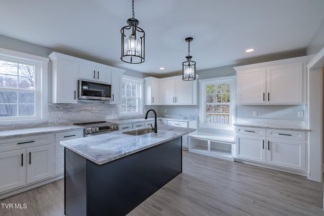 194 Sparks Road, Johnson City, TN 37601