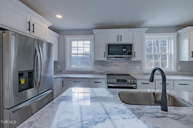 194 Sparks Road, Johnson City, TN 37601